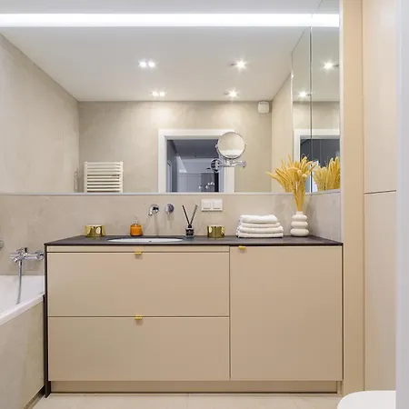 Lumina I Luxury 2br On Drewnowska St I Balcony I Parking Lodz