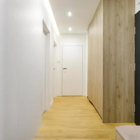 Lumina I Luxury 2br On Drewnowska St I Balcony I Parking Apartment Lodz