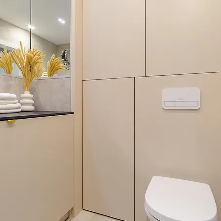 Lumina I Luxury 2br On Drewnowska St I Balcony I Parking *