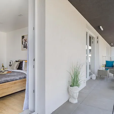 Lumina I Luxury 2br On Drewnowska St I Balcony I Parking * Lodz