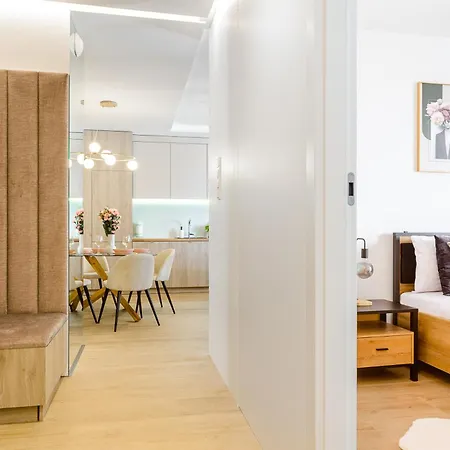 Lumina I Luxury 2br On Drewnowska St I Balcony I Parking