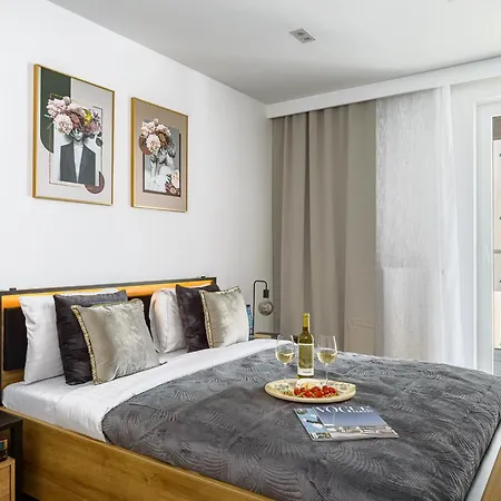 Apartment Lumina Lux On Drewnowska *