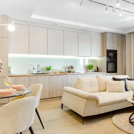 Lumina I Luxury 2br On Drewnowska St I Balcony I Parking Apartment Lodz