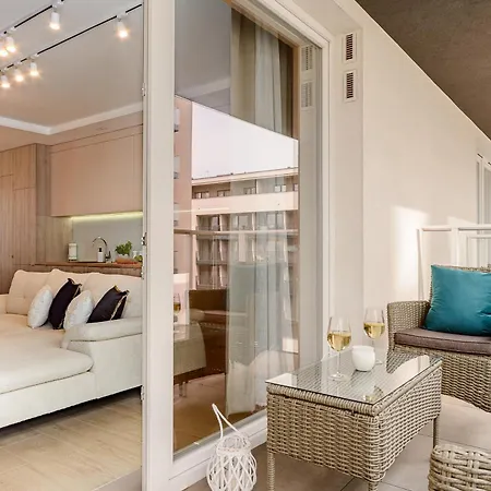 Lumina I Luxury 2br On Drewnowska St I Balcony I Parking * Lodz