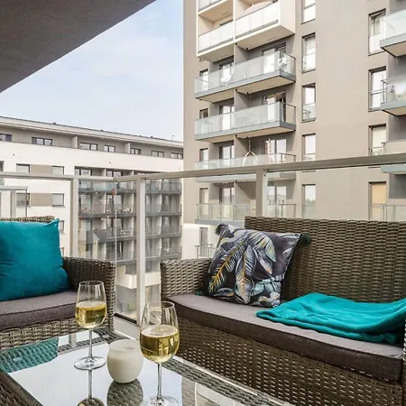 Lumina I Luxury 2br On Drewnowska St I Balcony I Parking Lodz
