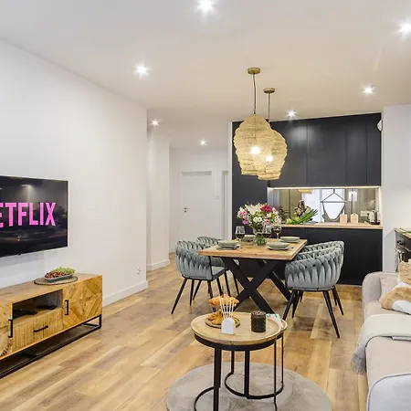 Lumina Lux On Drewnowska Лодзь