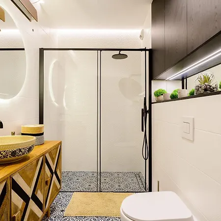 Apartment Lumina Lux On Drewnowska