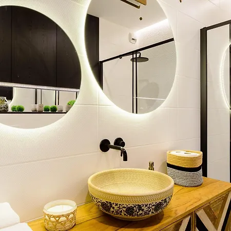 Apartment Lumina Lux On Drewnowska *